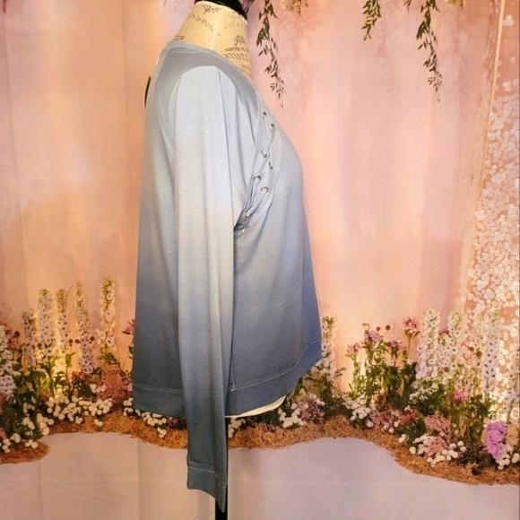 Mudd Sweatshirt NWT - Picture 3 of 9